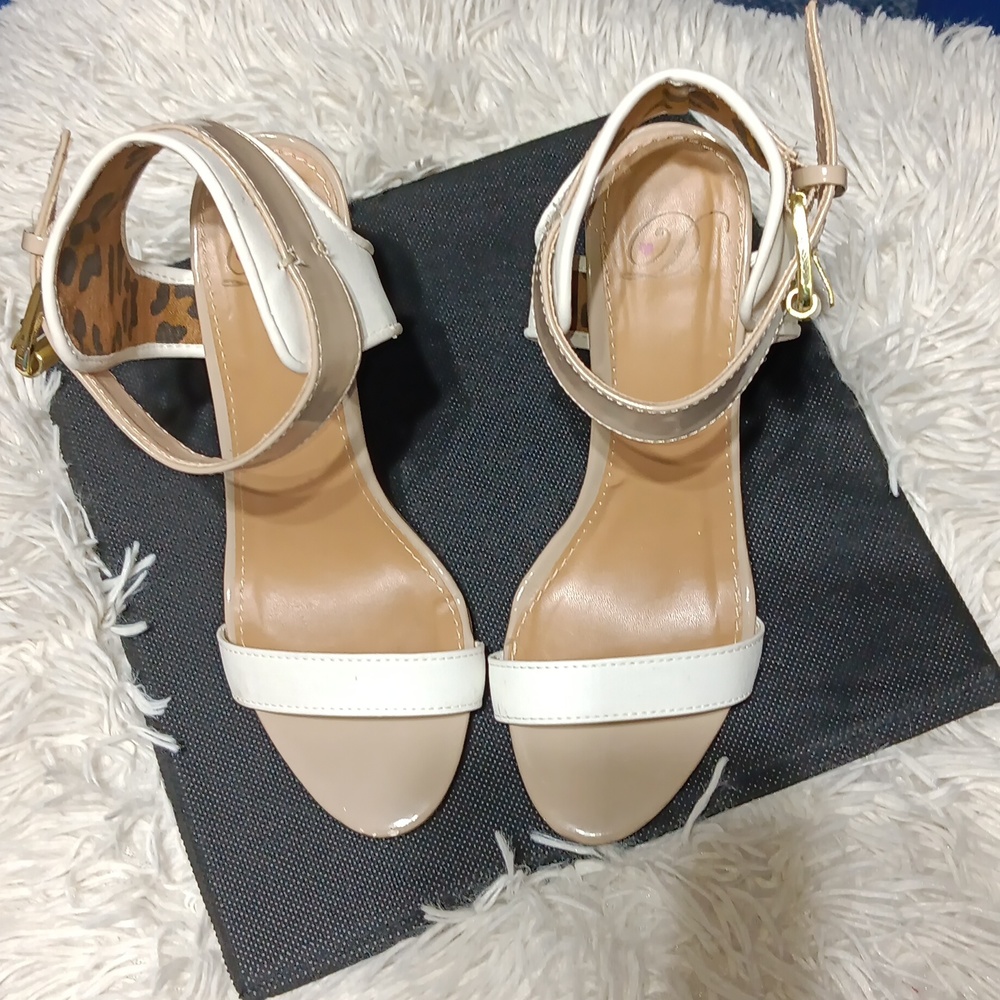Ankle strap heels - Picture 2 of 4
